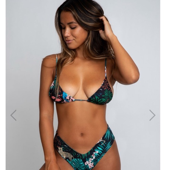 Skatie Other - NWT Skatie Ella Bikini Top